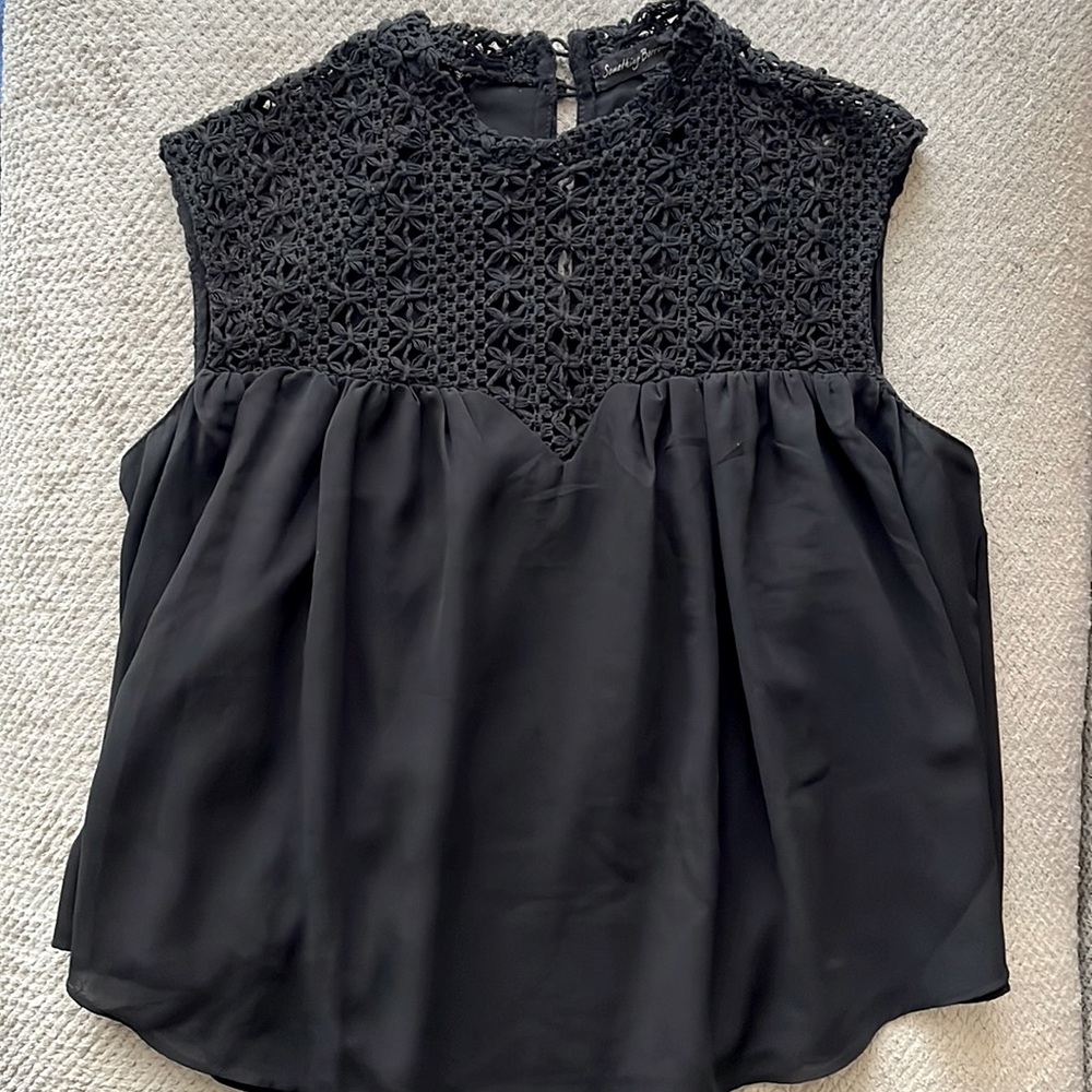 Crochet flowy top
